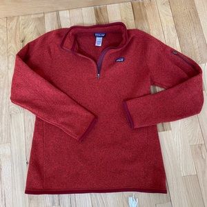 Red fleece Patagonia 1/4 zip